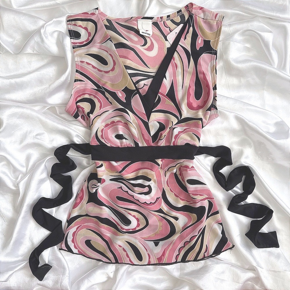 Newport News Pink Paisley Swirl Sleeveless V-Neck Empire Tie Waist Top Y2K